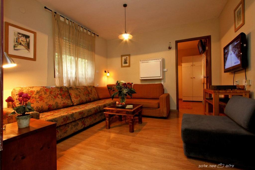 Golan Rooms At Sagi Family Country Lodging 모샤브레메트 외부 사진